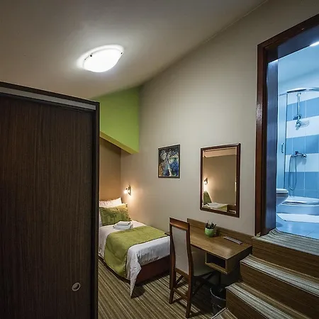 Bell Hotel